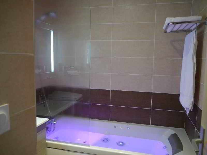 Hotel Le Barry, Toulouse Nord Gratentour Buitenkant foto