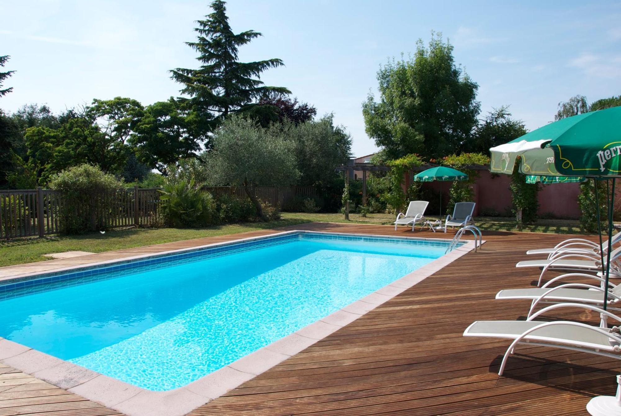 Hotel Le Barry, Toulouse Nord Gratentour Buitenkant foto