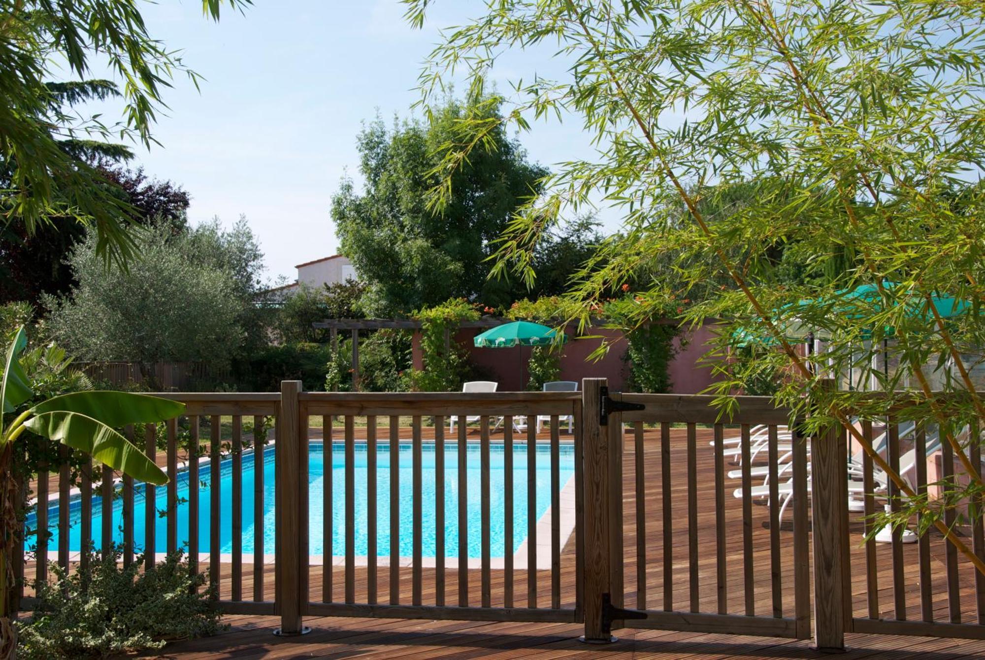 Hotel Le Barry, Toulouse Nord Gratentour Buitenkant foto